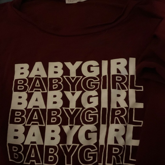 T-shirt by Fashion Nova - Picture 5 of 8